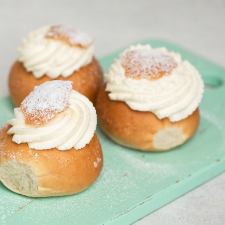 Vastlakukkel martsipanitäidisega 2 tk (180 g)