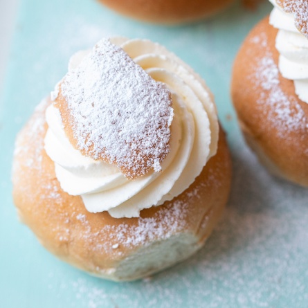 Vastlakukkel vahukoorega 2 tk (140 g)